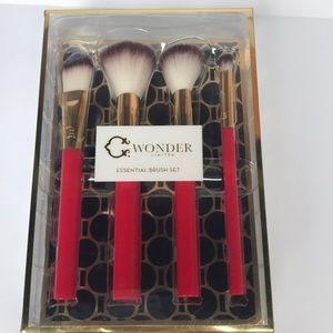 C. Wonder limited essential brush set in red